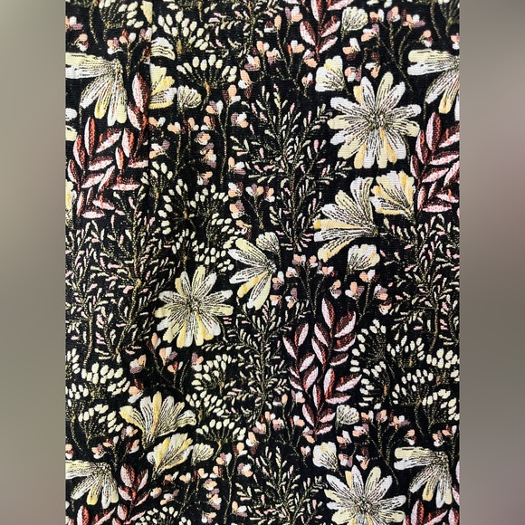 Floral print textured brocade mini skirt - Picture 2 of 2